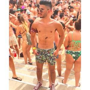 Meet your Posher, Liel